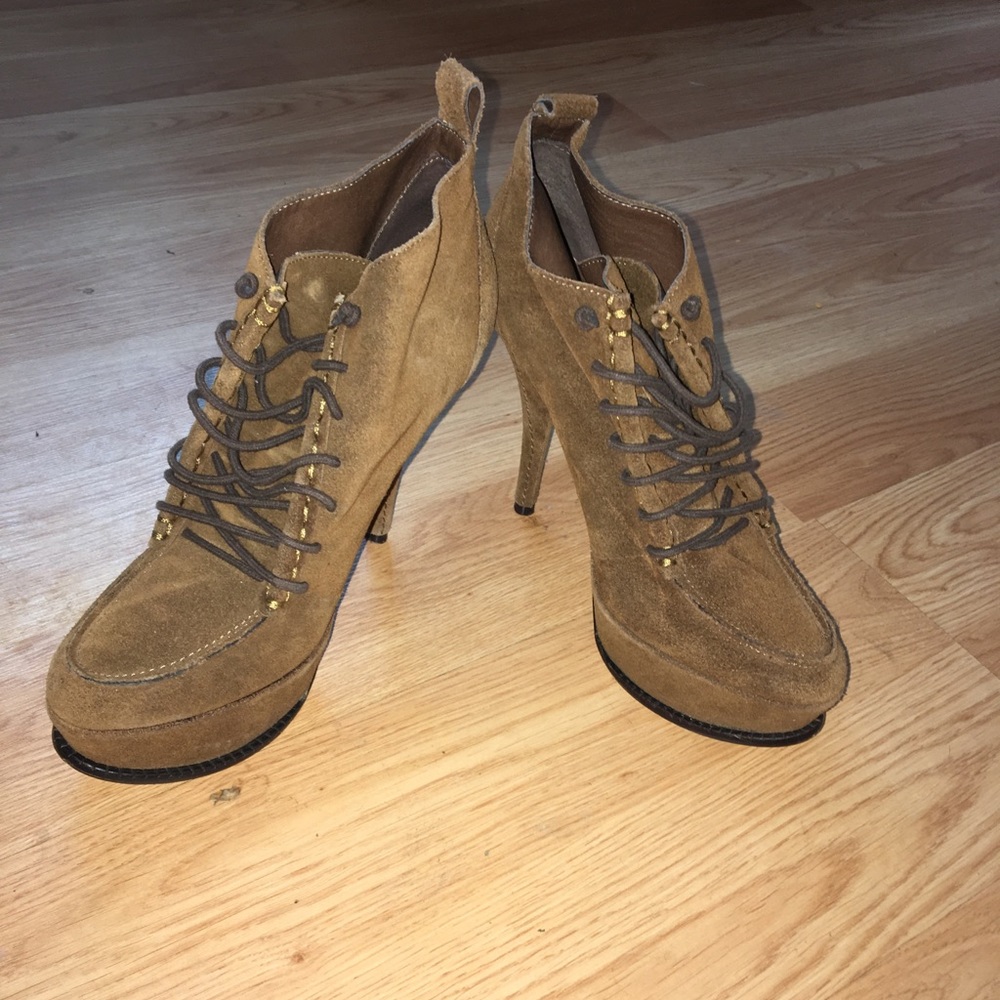 H by Halston size 8 Heels